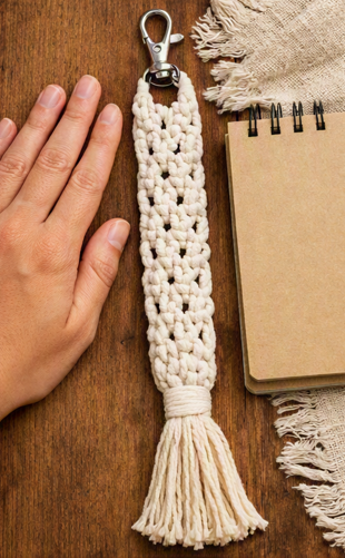 Macramé Keychain